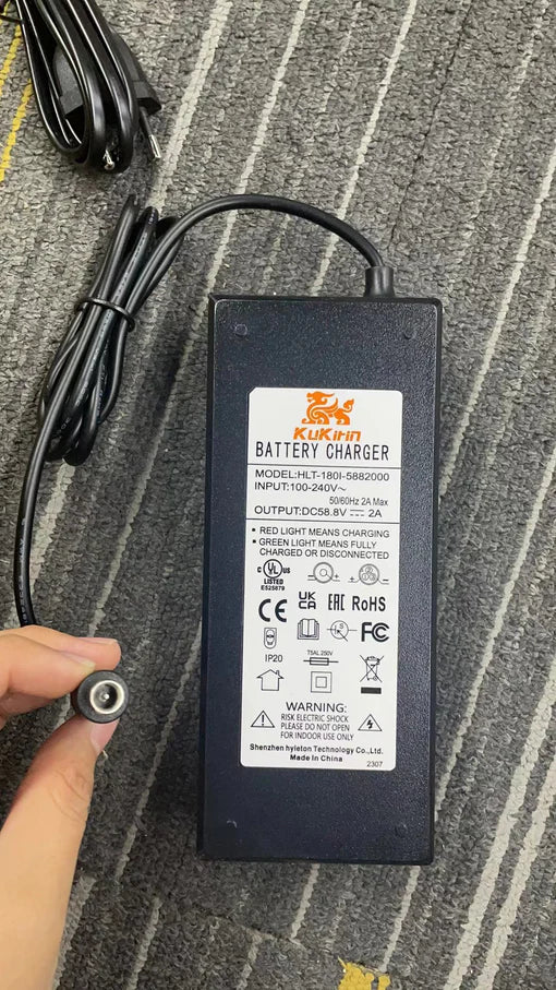 Carica batteria 58.8V 2A (Versione A) per Kugoo KuKirin G3 Pro